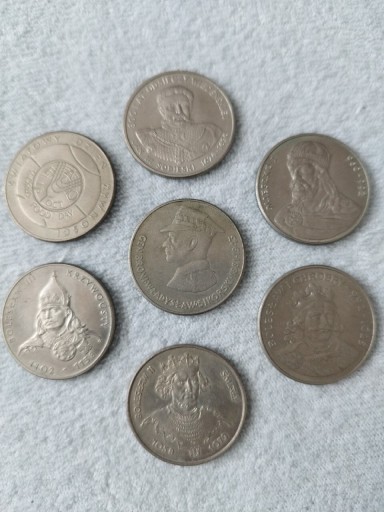 Zdjęcie oferty: 7 monet o nominałach 50 zł.