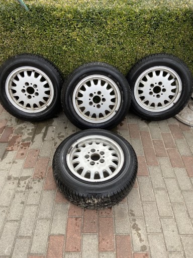 Zdjęcie oferty: Felgi aluminiowe z oponami BMW e36