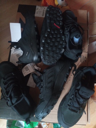 Zdjęcie oferty: Nowe buty Adidas Terrex 2 rozmiary