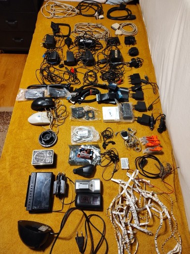 Zdjęcie oferty: Gniazdo Wpuszczane Chowane w Blat USB / Pudło elektroniki HQ8580 pixel led