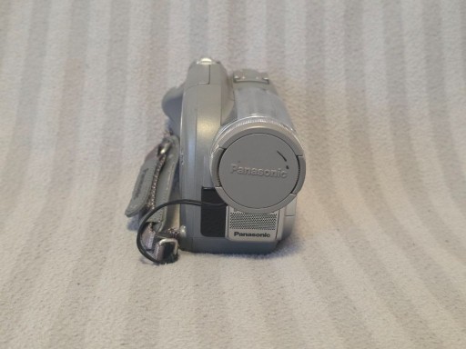 Zdjęcie oferty: Kamera Cyfrowa PANASONIC VDR-D250E - DVD/SD, 3CCD, 10x ZOOM Optyczny