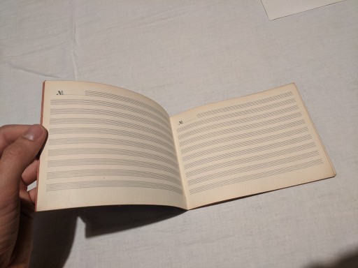 Zdjęcie oferty: Zabytkowy czysty zeszyt notatnik na nuty 