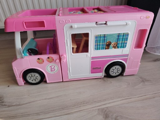 Zdjęcie oferty: Ogromny Kamper Barbie. Orginalny. 