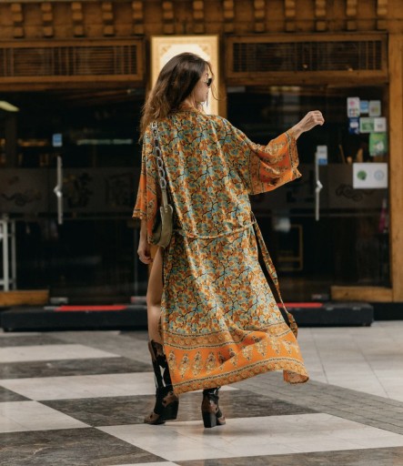 Zdjęcie oferty: Pomarańczowe kimono wiskoza narzutka Sarong