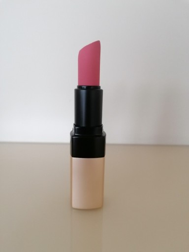 Zdjęcie oferty: szminka B. Brown LuxeMatteLipColor Nude Reality 