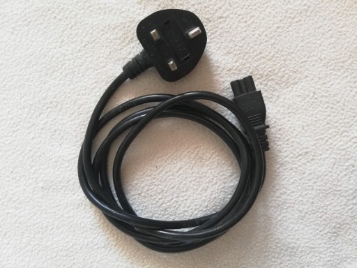 Zdjęcie oferty: Kabel, przewód zasilający z uziemieniem - wtyk UK