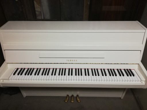 Zdjęcie oferty: Pianino Yamaha białe sprzedam