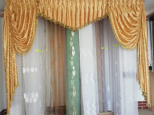Zdjęcie oferty: Dekoracja okienna Złoty lambrekin szerokość 250 cm