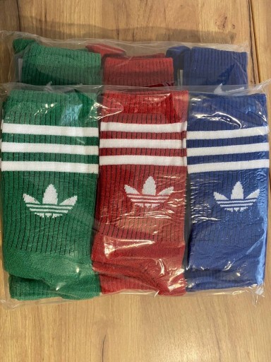 Zdjęcie oferty: Skarpety Adidas zielony,niebieski,czerwony 3 pary