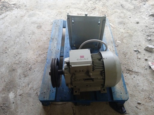 Zdjęcie oferty: Silnik simens  3.3/14 kw.    400v