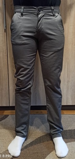 Zdjęcie oferty: Szare eleganckie męskie spodnie Kudi