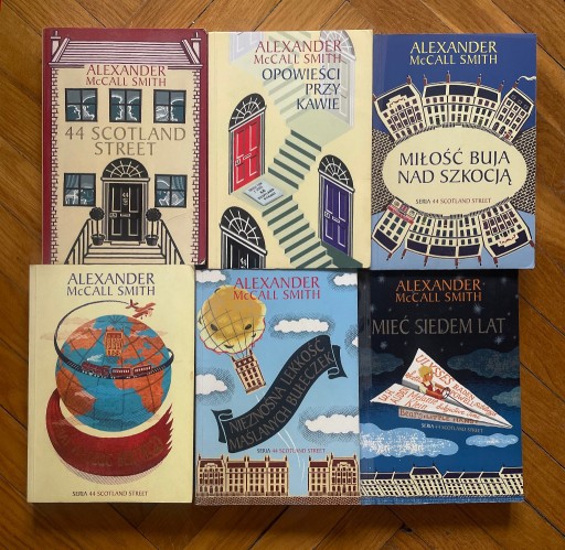 Zdjęcie oferty: Alexander Mccall Smith (6 tomów) z serii. 