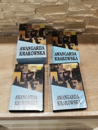 Zdjęcie oferty: Awangarda Krakowska pakiet multimedialny VHS 