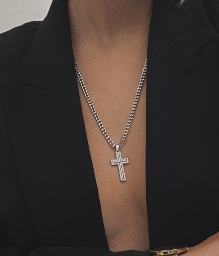Zdjęcie oferty: Srebrny naszyjnik celebrytka łańcuszek krzyż