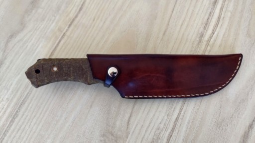 Zdjęcie oferty: Potężny nóż od nożoroba ze skórzaną pochwą 