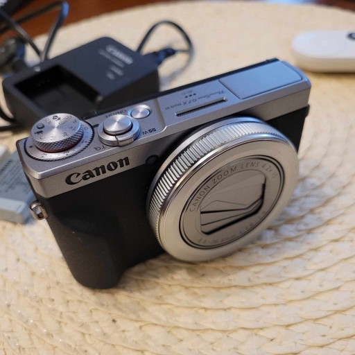 Zdjęcie oferty: Sprzedam Aparat Canon PowerShot G7 Mark III 