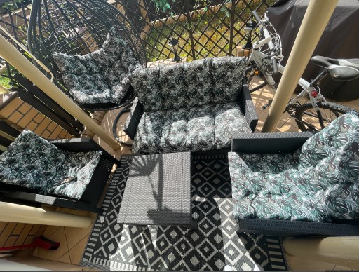 Zdjęcie oferty: Meble ogrodowe kanapa 2 krzesła i stolik 