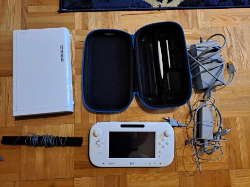 Zdjęcie oferty: Konsola Nintendo Wii U duży zestaw, 10 gier etui