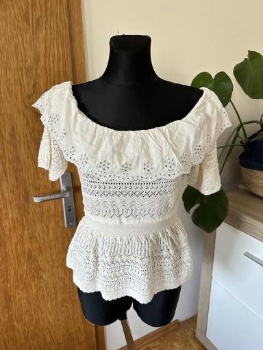 Zdjęcie oferty: River Island 12/38 M bluzka damska beżowa ażurowa taliowana