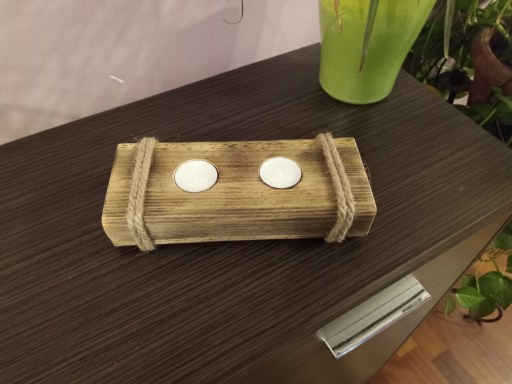 Zdjęcie oferty: Świecznik tealight drewniany z drewna   opalany
