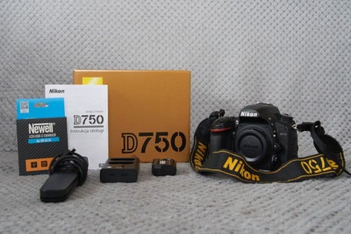 Zdjęcie oferty: NIKON D750 body + akcesoria NEWELL