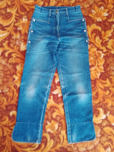 Zdjęcie oferty: Spodnie jeans Newada 153-158