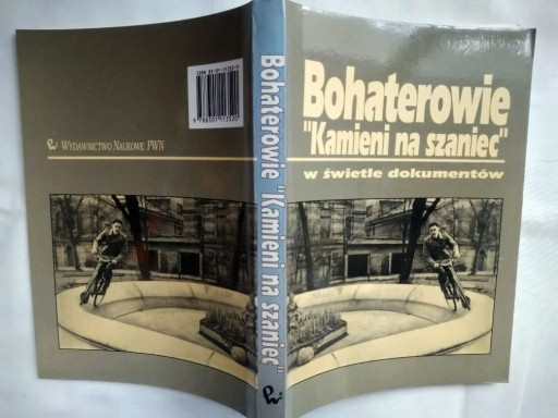 Zdjęcie oferty: Bohaterowie "Kamieni na szaniec" Historia