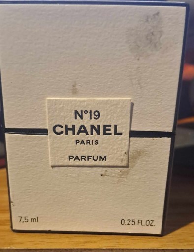 Zdjęcie oferty: Chanel 19 czyste perfumy