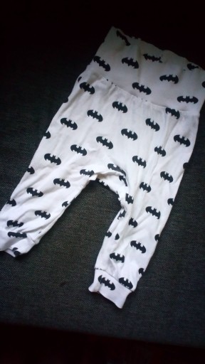 Zdjęcie oferty: Spodnie dla chłopczyka-batman marki H&M,rozm.74cm