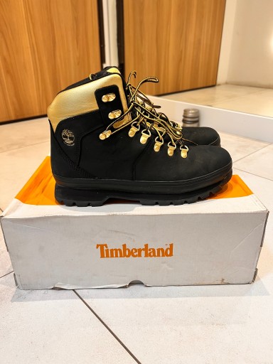 Zdjęcie oferty: Trapery Timberland Euro Hiker Black Nubuck Gold 41