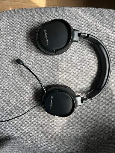 Zdjęcie oferty: SŁUCHAWKI STEELSERIES ARCTIS 1 na gwarancji