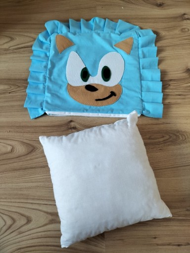 Zdjęcie oferty: Poduszka Sonic poszewka plus wkład  przytulanka 