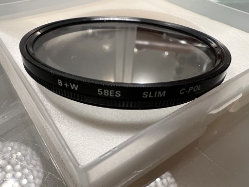 Zdjęcie oferty: Filtr polaryzacyjny 58mm B+W 58ES slim C-POL