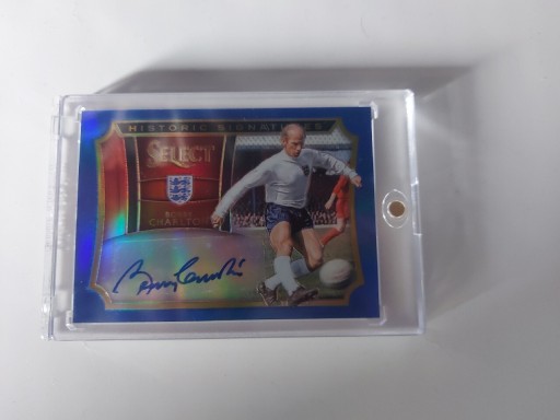 Zdjęcie oferty: Panini Select Soccer Bobby Charlton auto 19/25