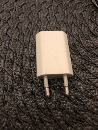 Zdjęcie oferty:  Ładowarka APPLE Power Adapter MD813ZM