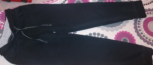 Zdjęcie oferty: Spodnie Black Bawełniane Dresowe Lupilu r.110/116 