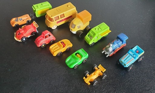 Zdjęcie oferty: Retro autka PRL kioskowce żuczek kinder lata 80 90