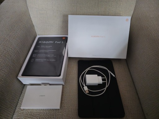 Zdjęcie oferty: Xiaomi Pad 5 6GB/128GB + etui i szkło hartowane