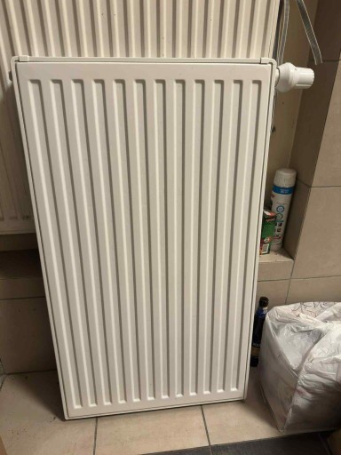 Zdjęcie oferty: Grzejnik stalowy 500 x 900 z termostatem