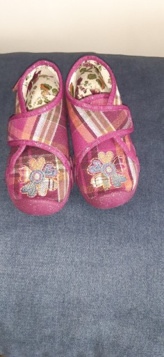 Zdjęcie oferty: Buty kapcie Befado r.24