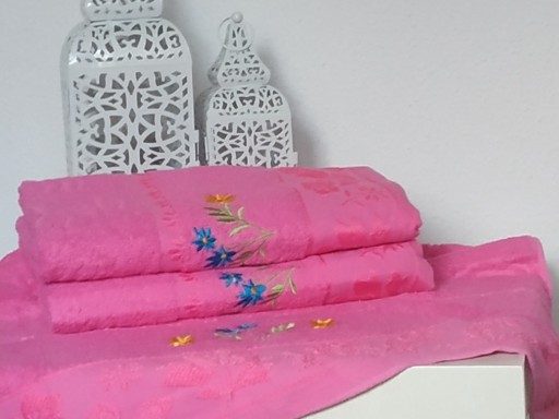 Zdjęcie oferty: Ręcznik frotte 70 x 140 różowy