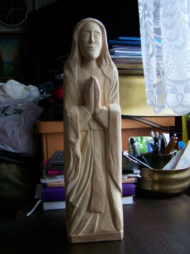 Zdjęcie oferty: Rzeźba w drewnie Kobieta modląca się wys. 37cm
