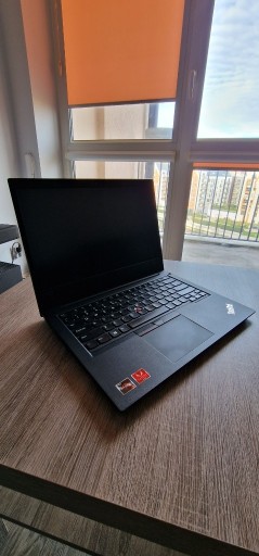 Zdjęcie oferty: Laptop Lenovo ThinkPad AMD Ryzen 5 3500U | 8GB RAM