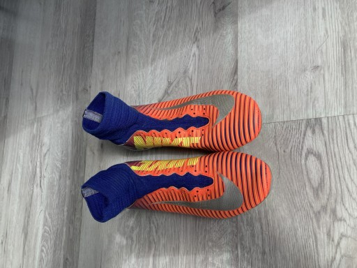 Zdjęcie oferty: Korki lanki Nike Mercurial 38 / 24 cm