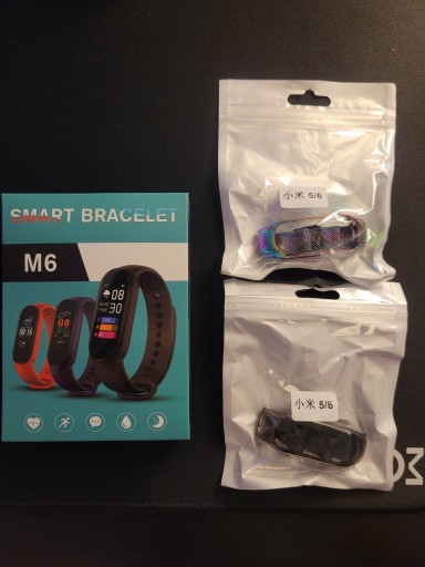 Zdjęcie oferty: Smartband M6 z wymiennymi bransoletkami