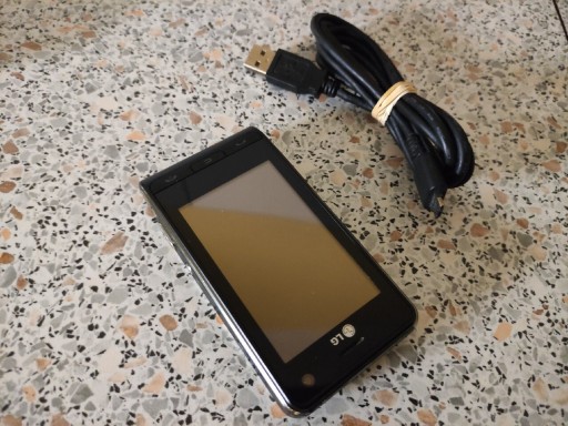 Zdjęcie oferty: Telefon komórkowy Smartfon LG KU990 Ładny 
