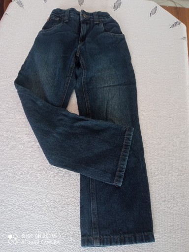 Zdjęcie oferty: Spodnie chłopięce jeansowe 128
