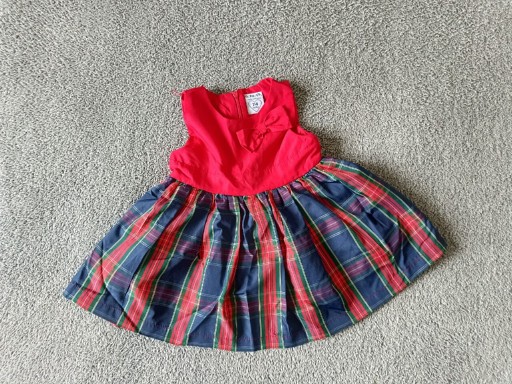 Zdjęcie oferty: Ładna sukienka dla dziewczynki rozm. 74