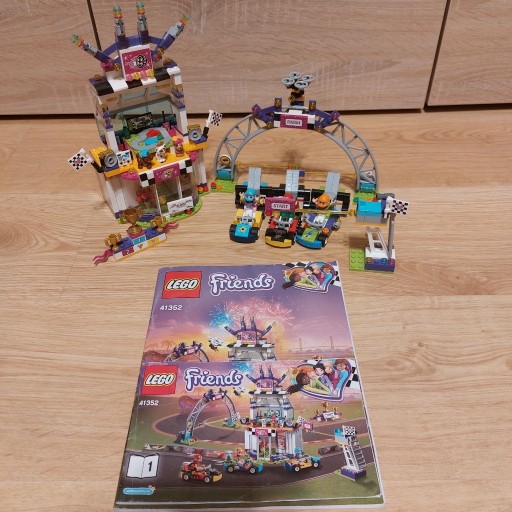 Zdjęcie oferty: Klocki LEGO Friends Dzień wielkiego wyścigu 41352
