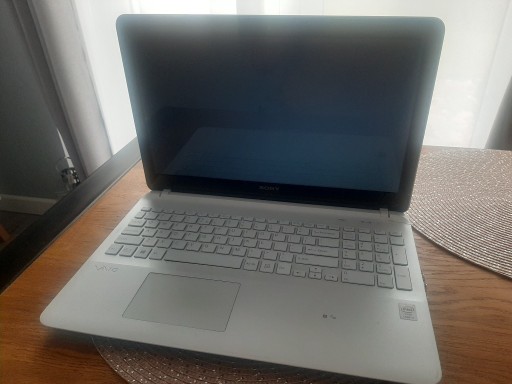 Zdjęcie oferty: Laptop Sony Vaio 15,6" 700gb 4GB RAM i5